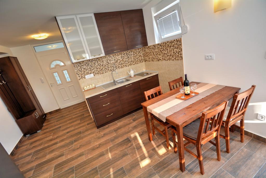 Apartments Blazevic Herceg Novi Esterno foto